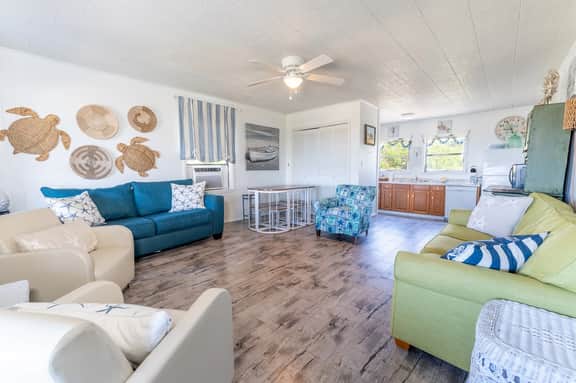 Bare Feet Retreat - Image 4