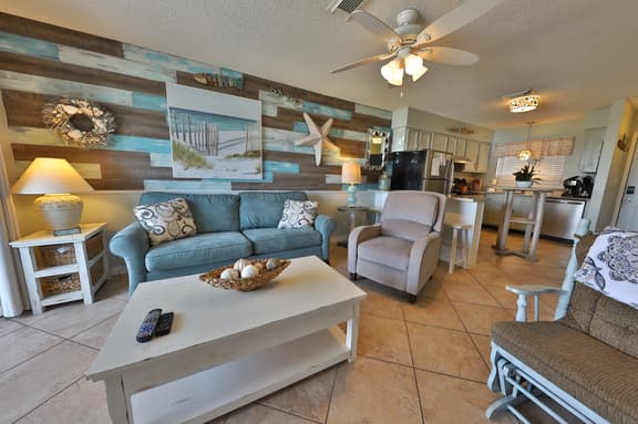 Lagoon View Hideaway - Image 1